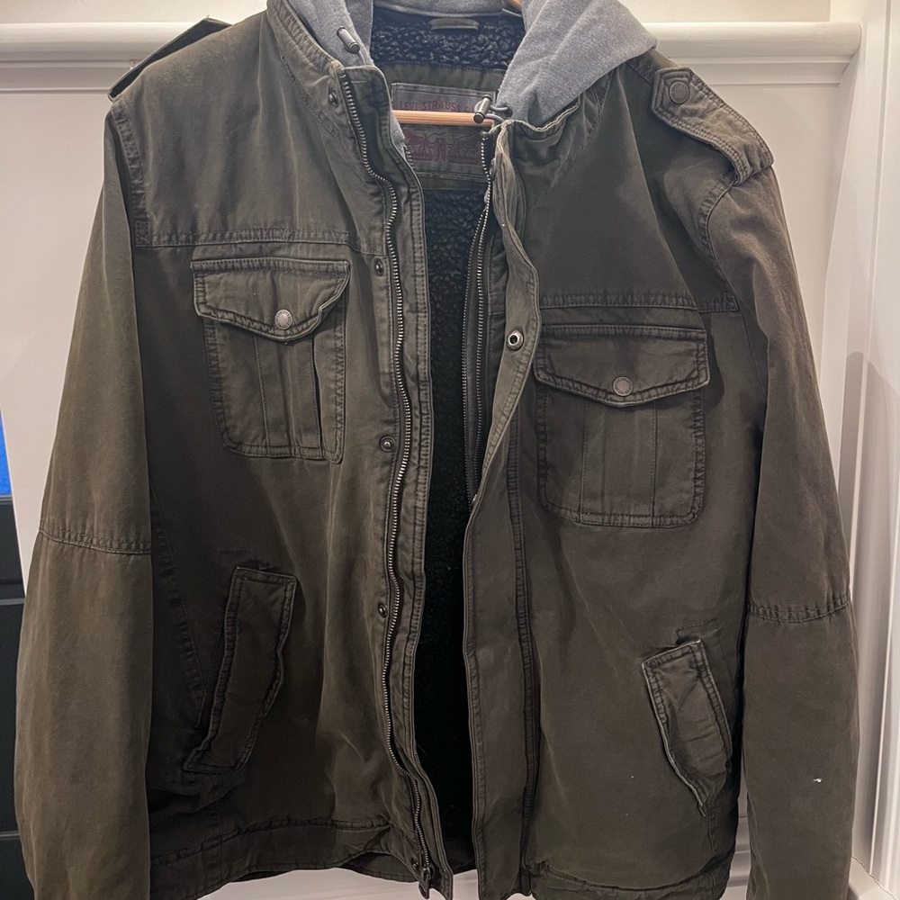 Levi’s men’s military trucker jacket. Size size large.